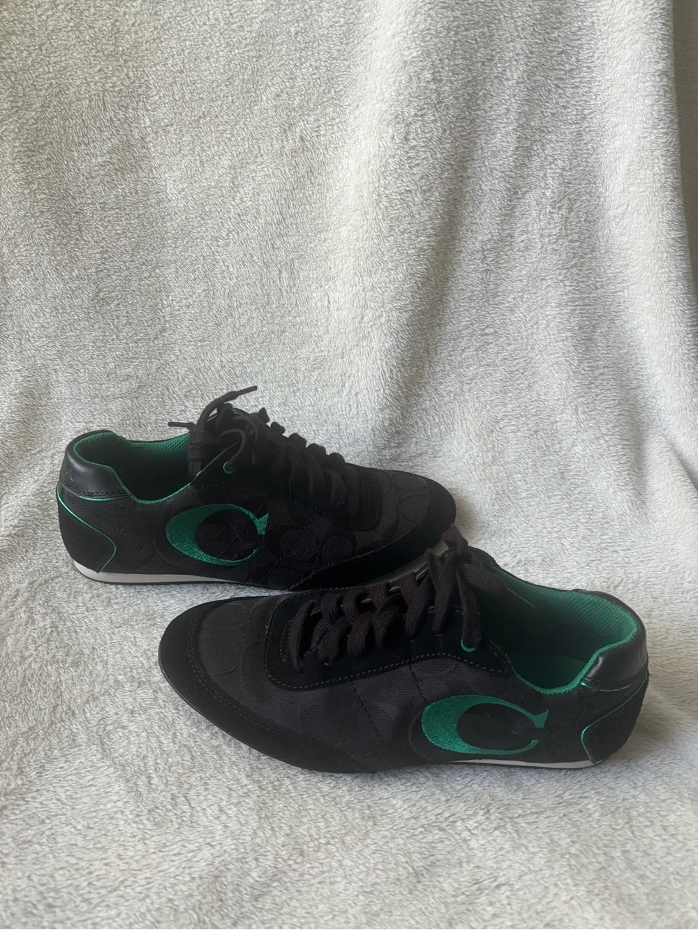 Coach Perrie Women Black lace up Sneakers with Green Logo Accent Size 8